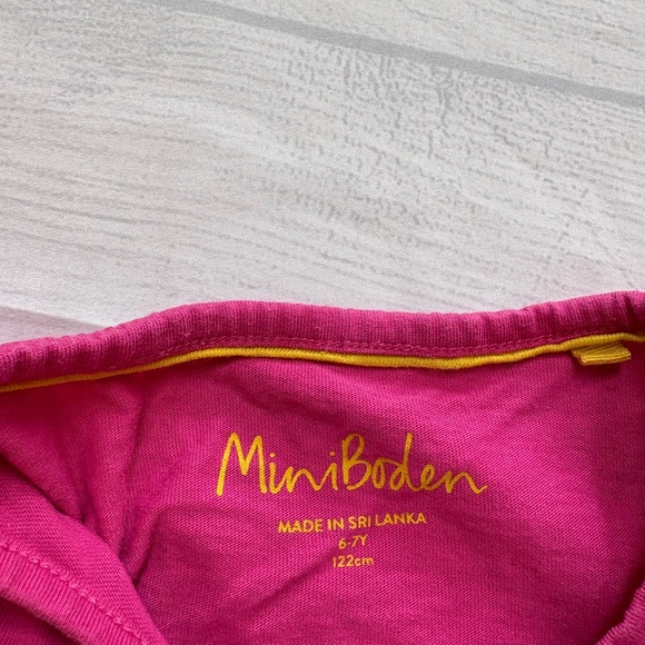 Mini Boden Fuchsia Sloth Friends Tee size 6-7 - Picture 3 of 4